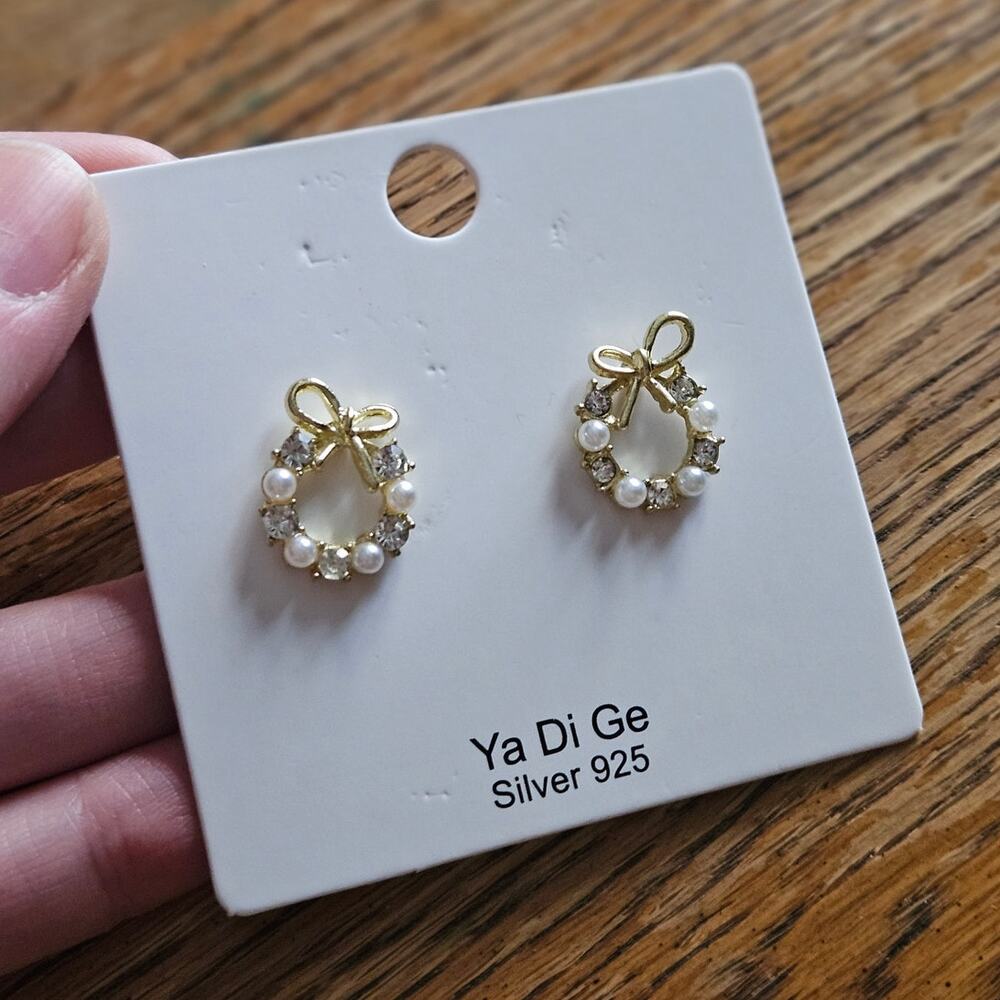 Ya Di Ge Gold Wreath Bow Rhinestone Faux Pearl Stud Earrings 925 Posts NWT